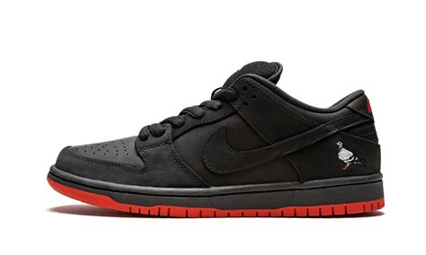 sb dunks low trd qs